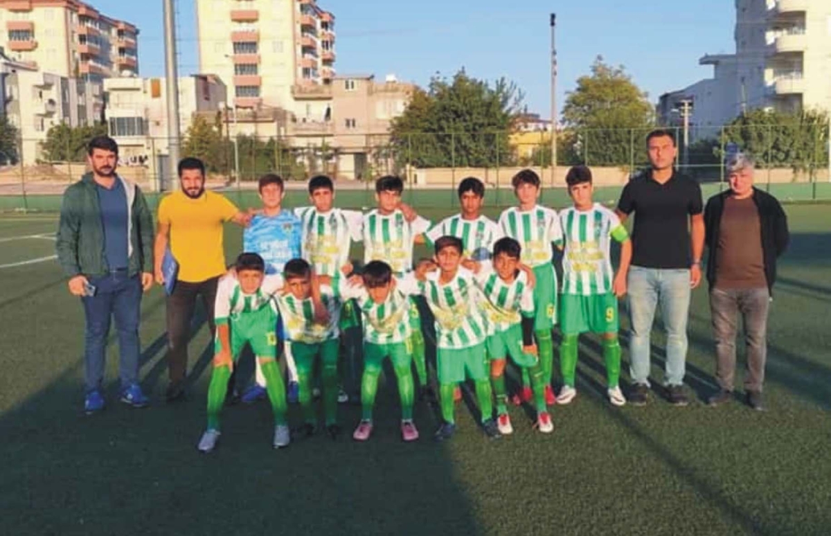 Kahta İdman Yurdu Spor, U14 ligi şampiyonu oldu