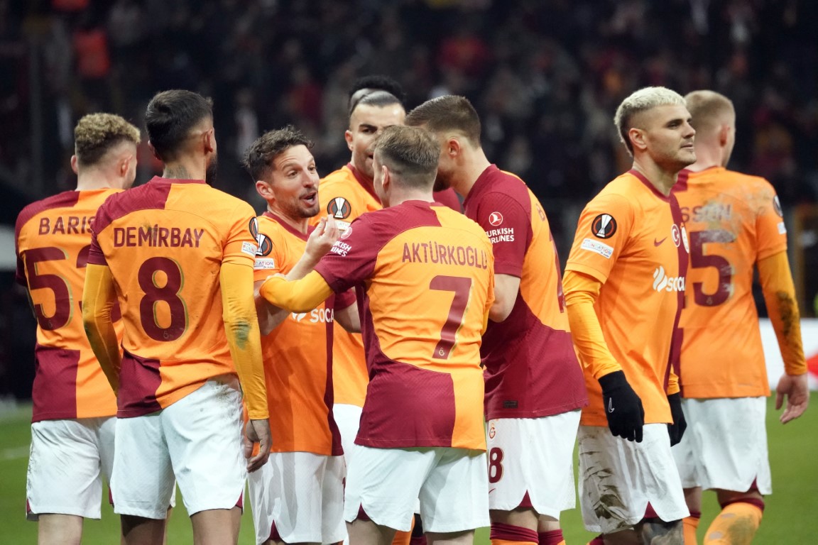Galatasaray, Sparta Prag karşısında avantajı kaptı