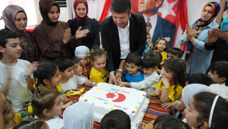 Çocuklarla uçurtma uçurup, pasta kesen Tutdere: ‘Güzel bir Adıyaman’da yaşamanız için çalışıyoruz’  – Videolu Haber