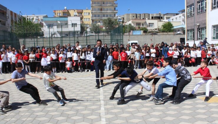 Kahta’da 23 Nisan Ulusal Egemenlik ve Çocuk Bayramı kutlandı