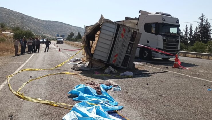 Adıyaman’da kamyonet ile otomobil çarpıştı: 1 ölü, 5 yaralı  – Videolu Haber