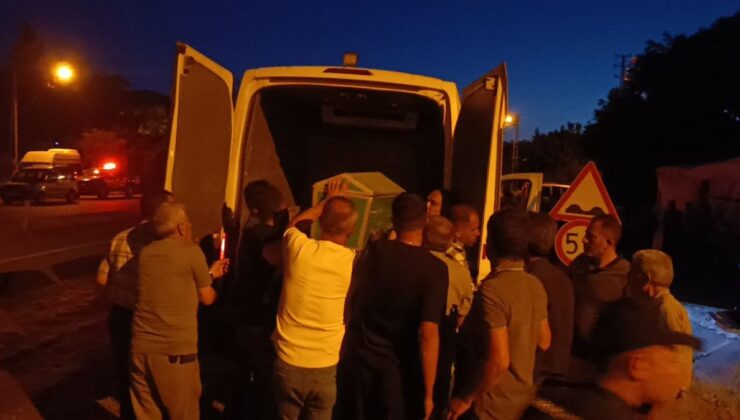 Devrilen otomobilin sürücüsü öldü, eşi ağır yaralandı  – Videolu Haber