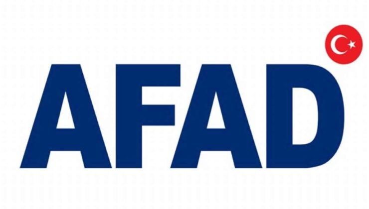 AFAD: Orman yangınlarında 50 bin tahliye, Bilecik ve İzmir için genel hayatı etkileyen durum ilan edildi