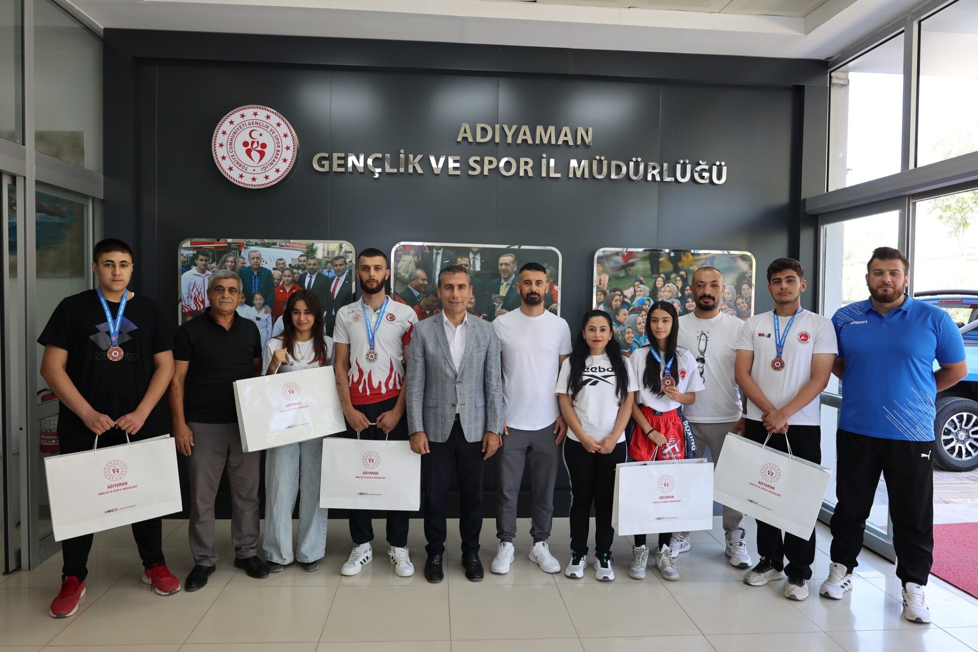 Kick Boks Sporcularından Türkiye Derecesi