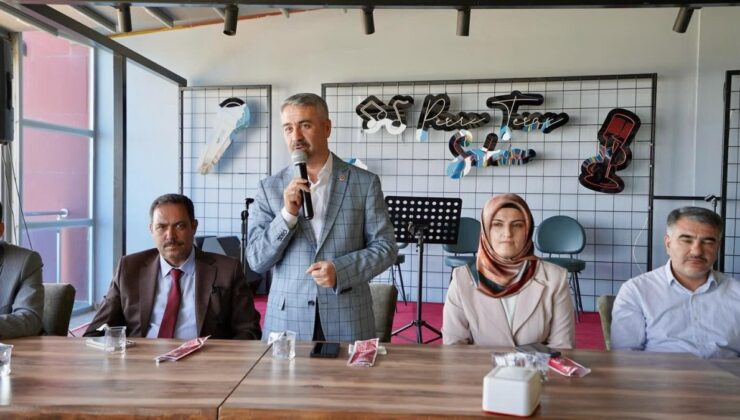 Koruyucu Aile Günü’nde anlamlı buluşma: Adıyaman’da yürekler sevgiyle buluştu
