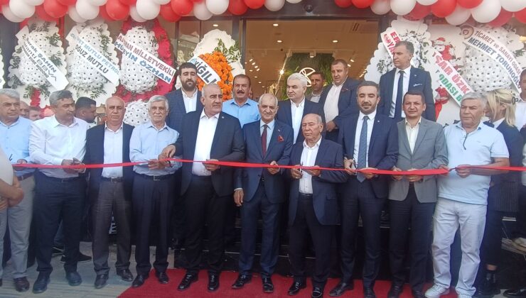 Kiğılı Mağazası Yenilenen Yüzüyle Adıyaman’da Yeniden Hizmete Açıldı