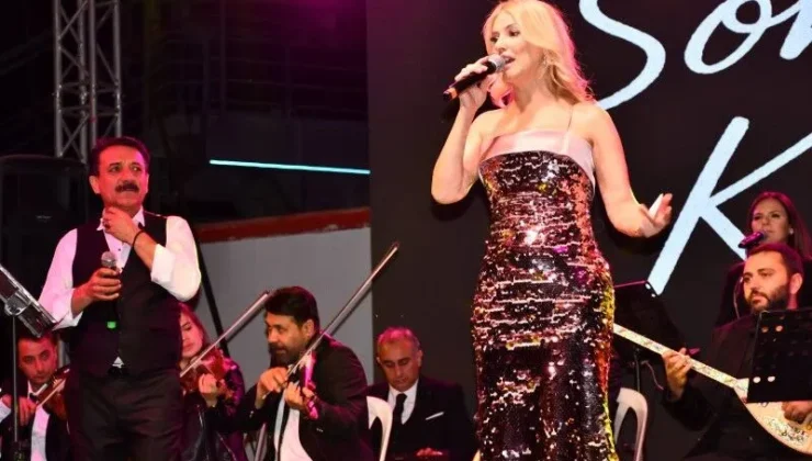 Besni’de Gece Latif Doğan ve Songül Karlı’yla Aydınlandı