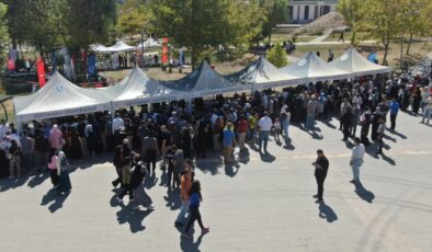 Adıyaman Üniversitesi’nde Gazze için kermes düzenlendi