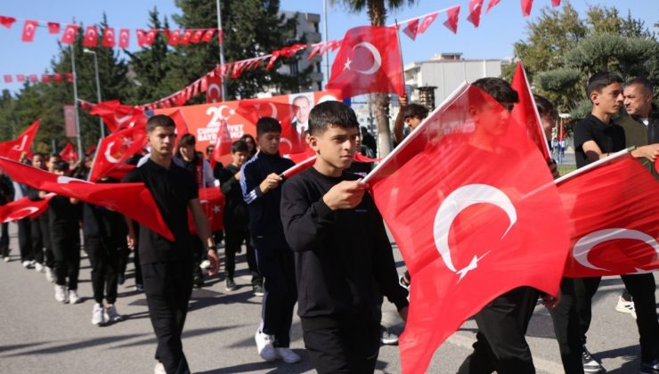 Adıyaman’da 29 Ekim Cumhuriyet Bayramı’nın 102. yıl coşkusu  – Videolu Haber