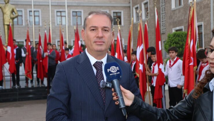 Milli Eğitim İl Müdürü Tosun: ‘Bize değer katan öğretmenlerimizin Öğretmenler Günü’nü kutluyoruz’  – Videolu Haber