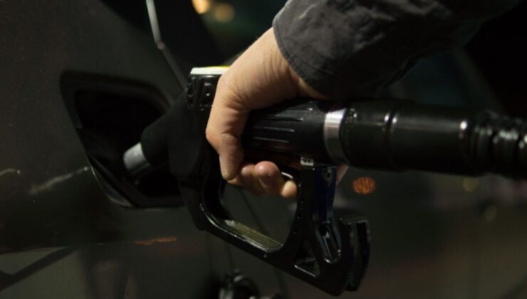 Petrol fiyatlarındaki düşüş akaryakıta yansıyor: Motorine büyük indirim