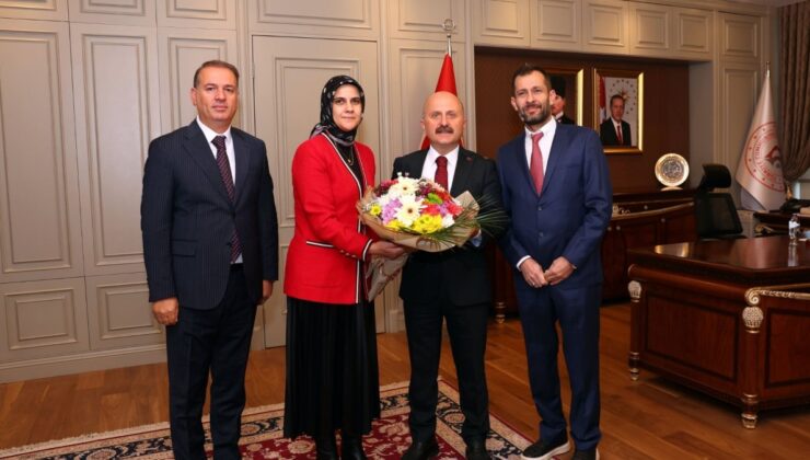 Vali Osman Varol öğretmenleri ağırladı: ‘Öğretmenlerimiz geleceğimizi inşa ediyor’