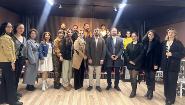 Adıyaman’da Genç Nesiller Derneği’nden özel şiir dinletisi  – Videolu Haber