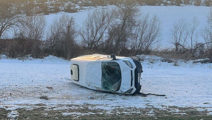 Adıyaman’da minibüs devrildi:4 yaralı