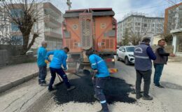 Yeşilyurt Mahallesi’nde altyapı sonrası zarar gören İbrahim Dede Caddesi onarılıyor