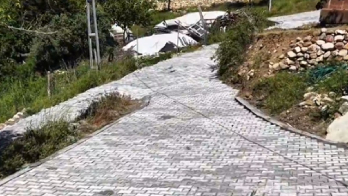 Adıyaman İl Özel İdaresi ürettiği parke taşlarını köylerle buluşturuyor  – Videolu Haber