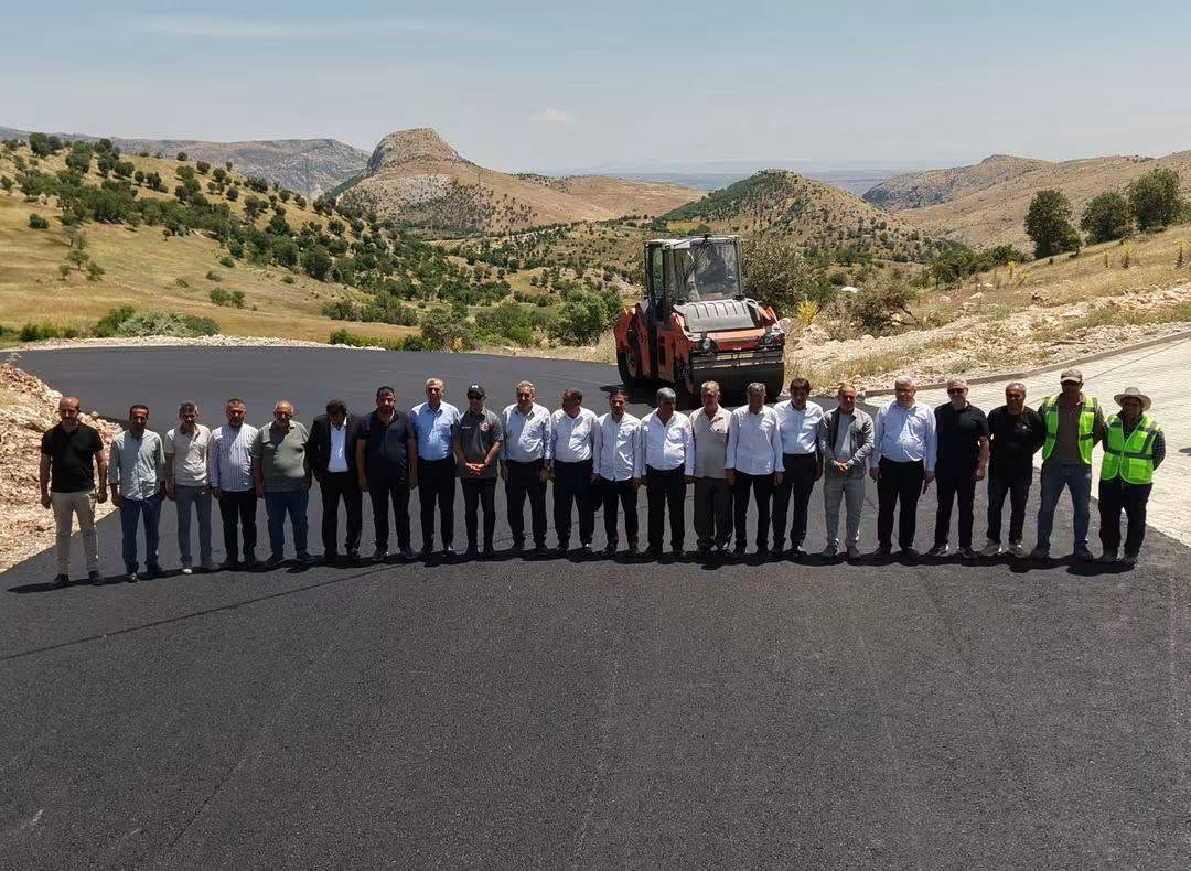 Adıyaman’da Yol Seferberliği: Kahta–Dumlu–Alidam Yolu Sıcak Asfalta Kavuşuyor