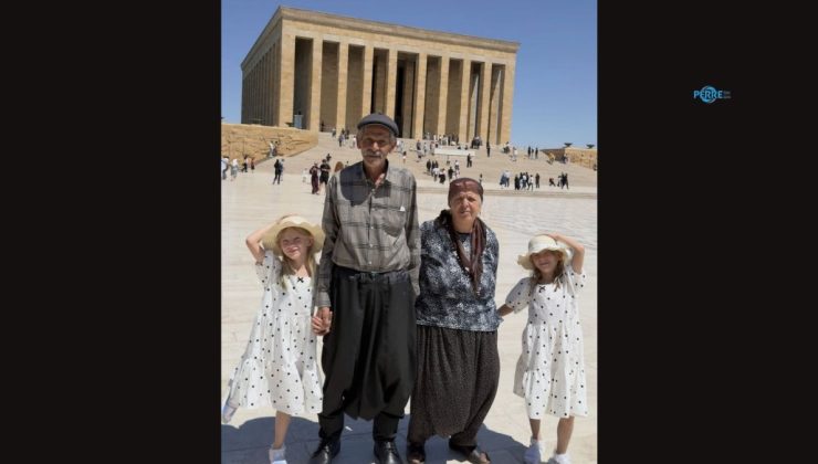 Evlerini sattılar, 34 yıl sonra kavuştukları ikizleriyle Anıtkabir hayalini gerçekleştirdiler  – Videolu Haber
