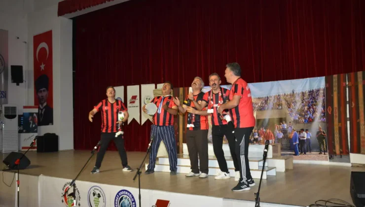 “Çağlara Bi Hal Oluyu” Besni’de Kahkaha Dolu Bir Gece Yaşattı