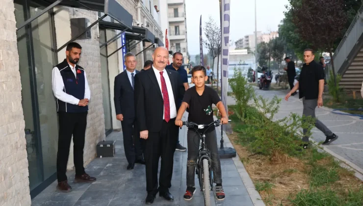 Vali Abdullah Küçük, Rezerv Alanda Yeni Dükkânları Ziyaret Etti