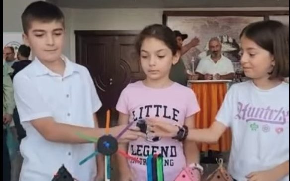 Besni’de gençlerden günlük sorunlara bilimsel çözümler