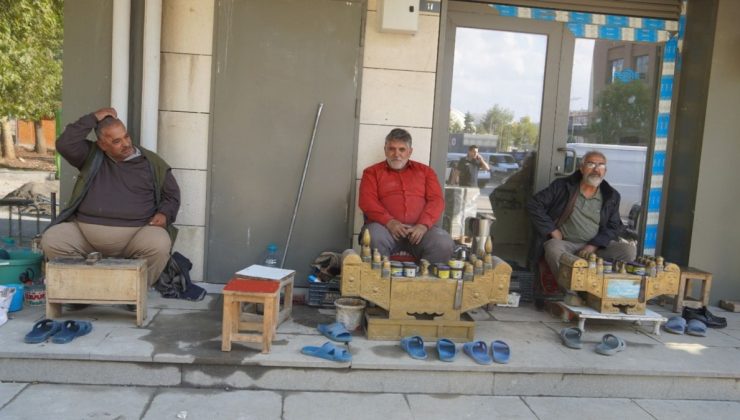 Adıyaman’da ayakkabı boyacıları Tutdere’den çalışma alanı istedi  – Videolu Haber