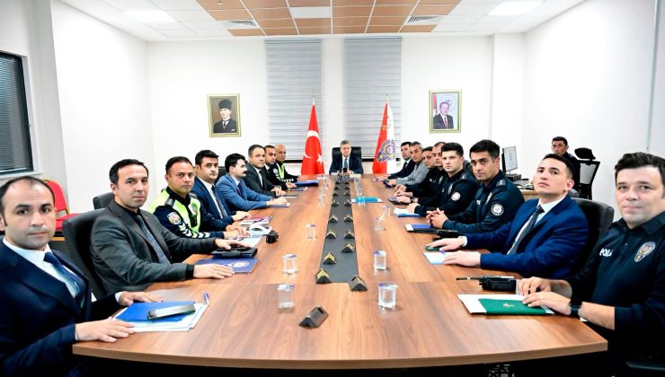 Emniyetinde asayiş toplantısı! Güvenlik çalışmaları masada