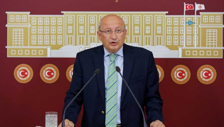 Çakırözer’in basın özgürlüğü raporu: Eylülde 50 kez hakim karşısına çıkan gazeteciler, 1350 erişim engeli