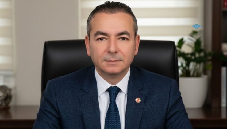 Çeliker: ‘Gazeteciler özgürce haber yapabilmeli’