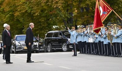 Erdoğan’dan yeni anayasa çağrısı: ‘Kolları sıvamak herkes için gerçek bir samimiyet sınavıdır’