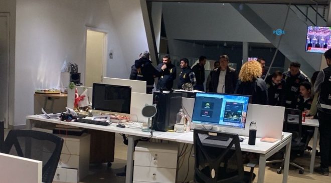 Halk TV’ye polis baskını: Özgür Özel’den kayyım tepkisi