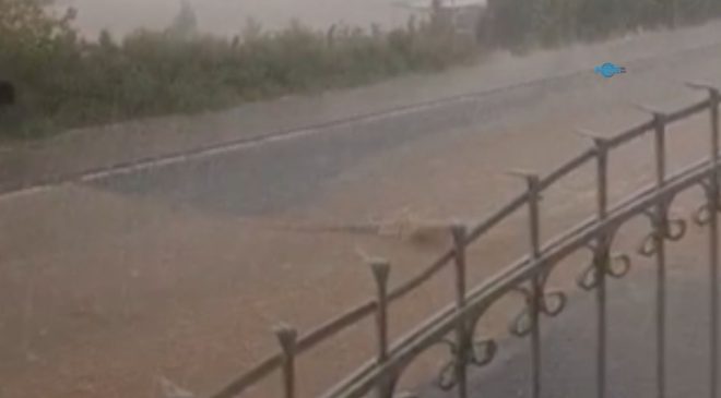 Kahta’da sağanak yağış: Baraj Yolu sele döndü