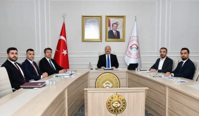 Vali Küçük Başkanlığında Örenli OSB Yönetim Kurulu Toplantısı Yapıldı