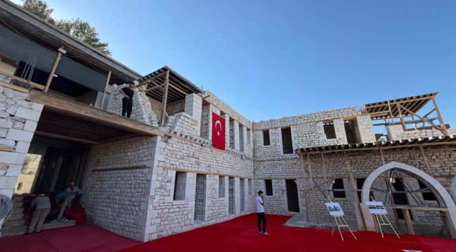 Adıyaman’da tarihî miras ayağa kaldırılıyor, kamu binaları yenileniyor