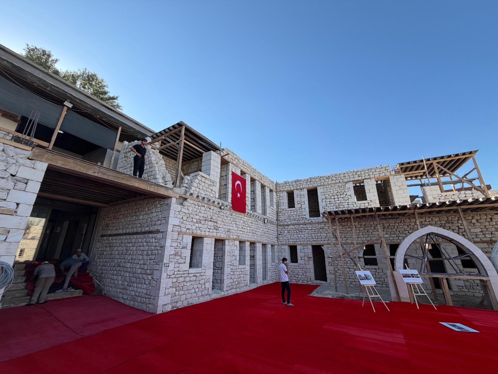 Adıyaman’da tarihî miras ayağa kaldırılıyor, kamu binaları yenileniyor
