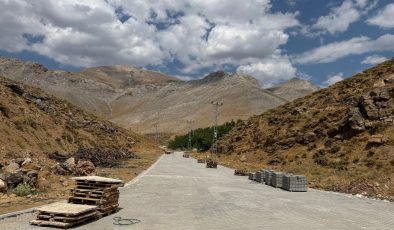 Adıyaman köylerinde 1 milyon 170 bin metrekareyi aşan parke taşı seferberliği