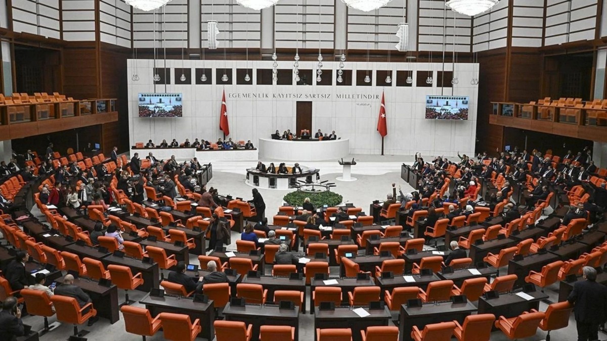 TBMM’de yoğun hafta: Fon mağdurlarına ödeme, KİT denetimleri ve Kızılay teklifi gündemde