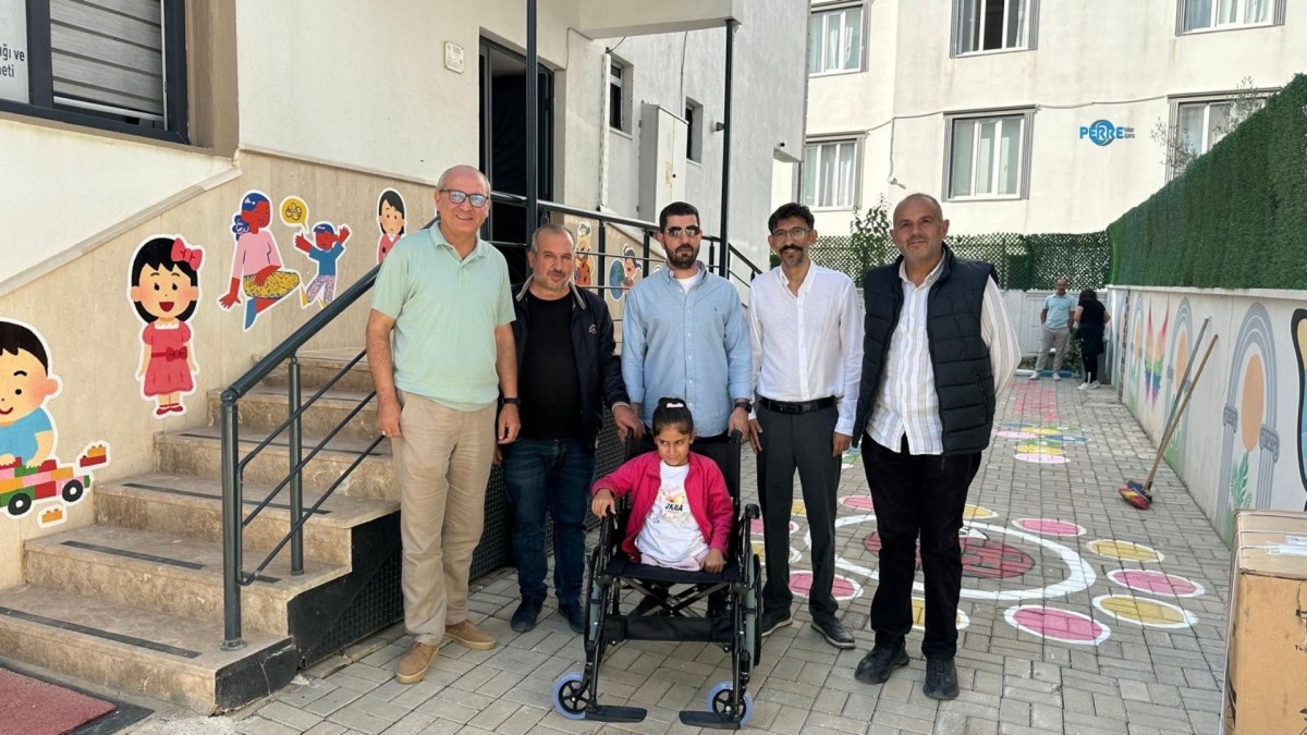 Zabit ailesi için çalışıyor, İkra bilim insanı olmayı hayal ediyor: Enkazdan sonra süren mücadele